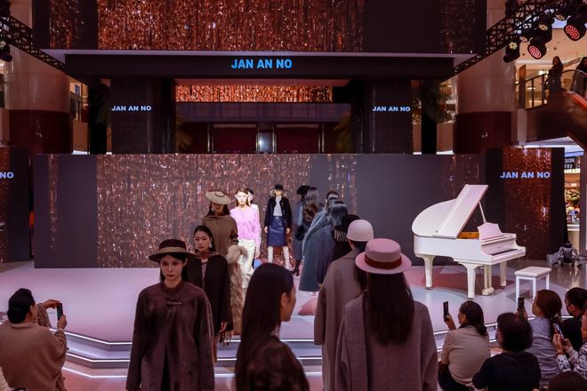 京第10个商业项目来了；西贝“闭店潮”爆发 赢商周报开元棋牌网站恒隆拿下上海梅龙镇广场运营权；龙湖在北(图6)